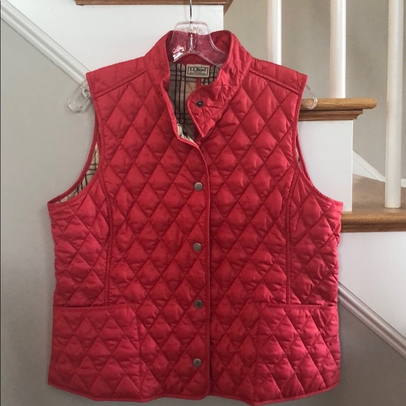 L.L. Bean Jackets & Blazers - LL Bean pink quilted Vest